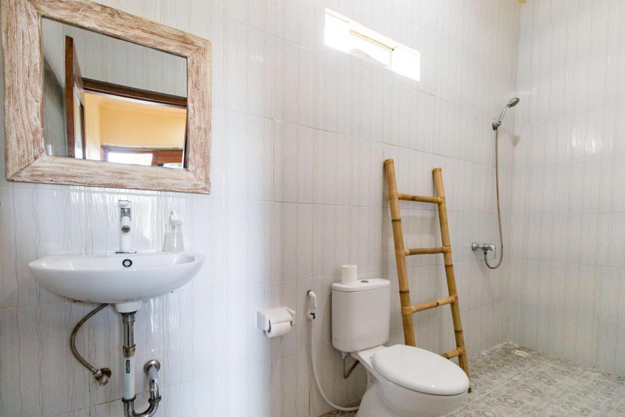 Dicky Guest House 2 Batu Bolong Чангу Экстерьер фото